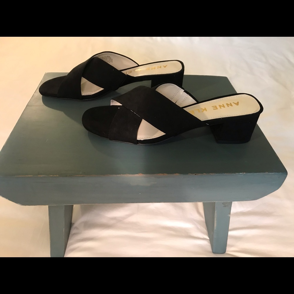 Anne Klein Sandals - Black Suede / size 8